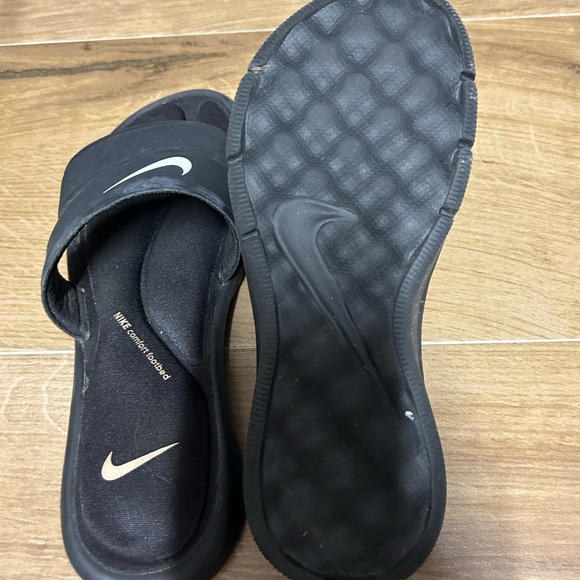 Nike slides woman’s - Picture 2 of 2